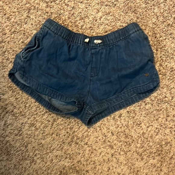 4 pairs of Shortie shorts! Levi’s Aerie Roxy lot - Picture 3 of 4